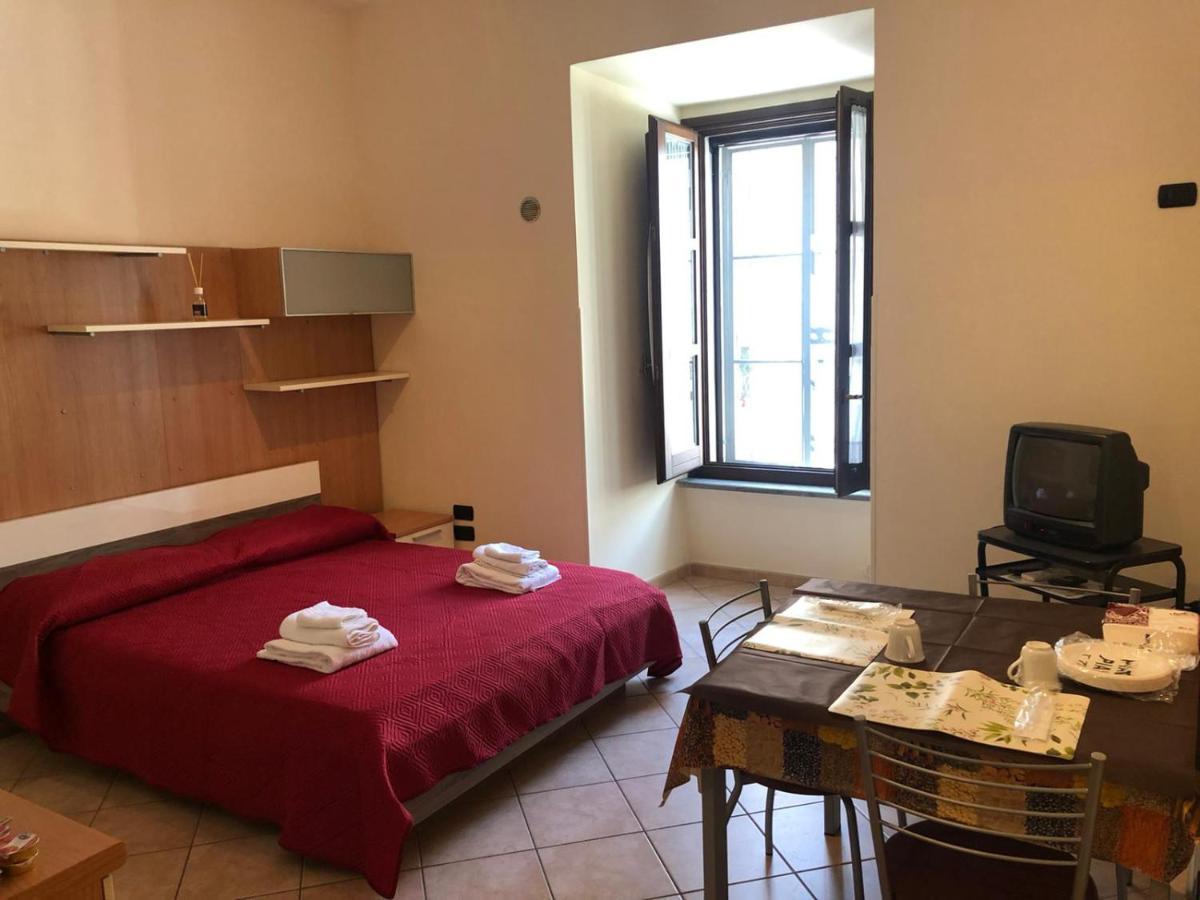 Guest House Via Poerio Catanzaro Kültér fotó