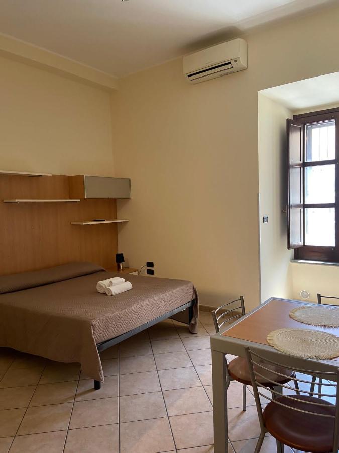 Guest House Via Poerio Catanzaro Kültér fotó